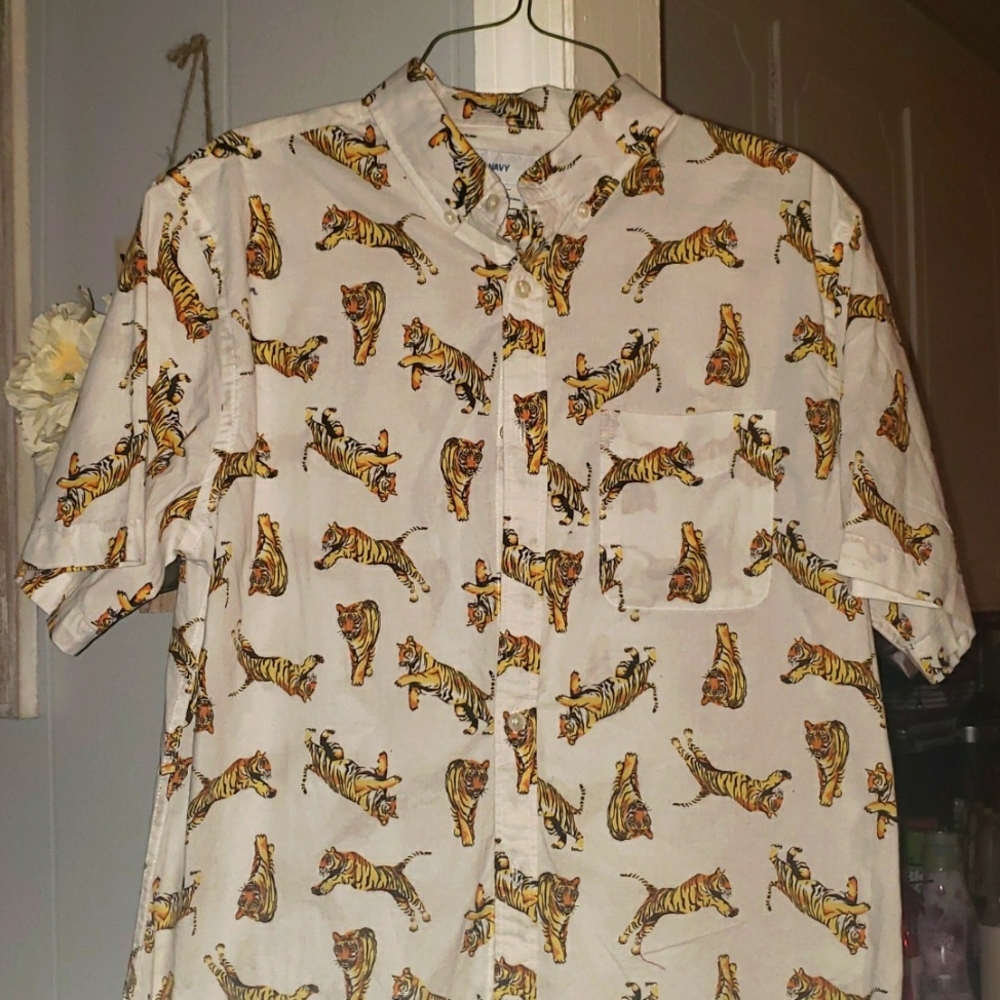 Mens short sleeve button up shirt